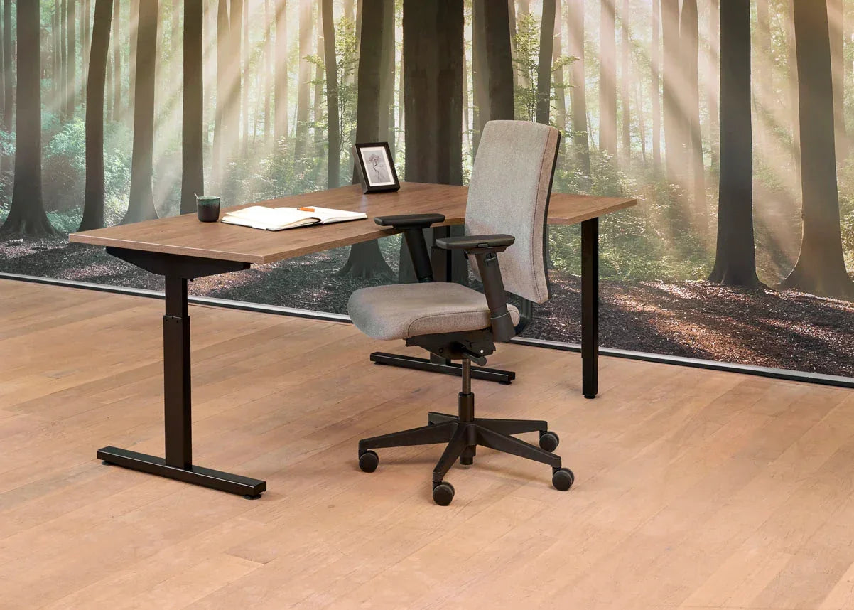 Hoekbureau, Bureau met hoek