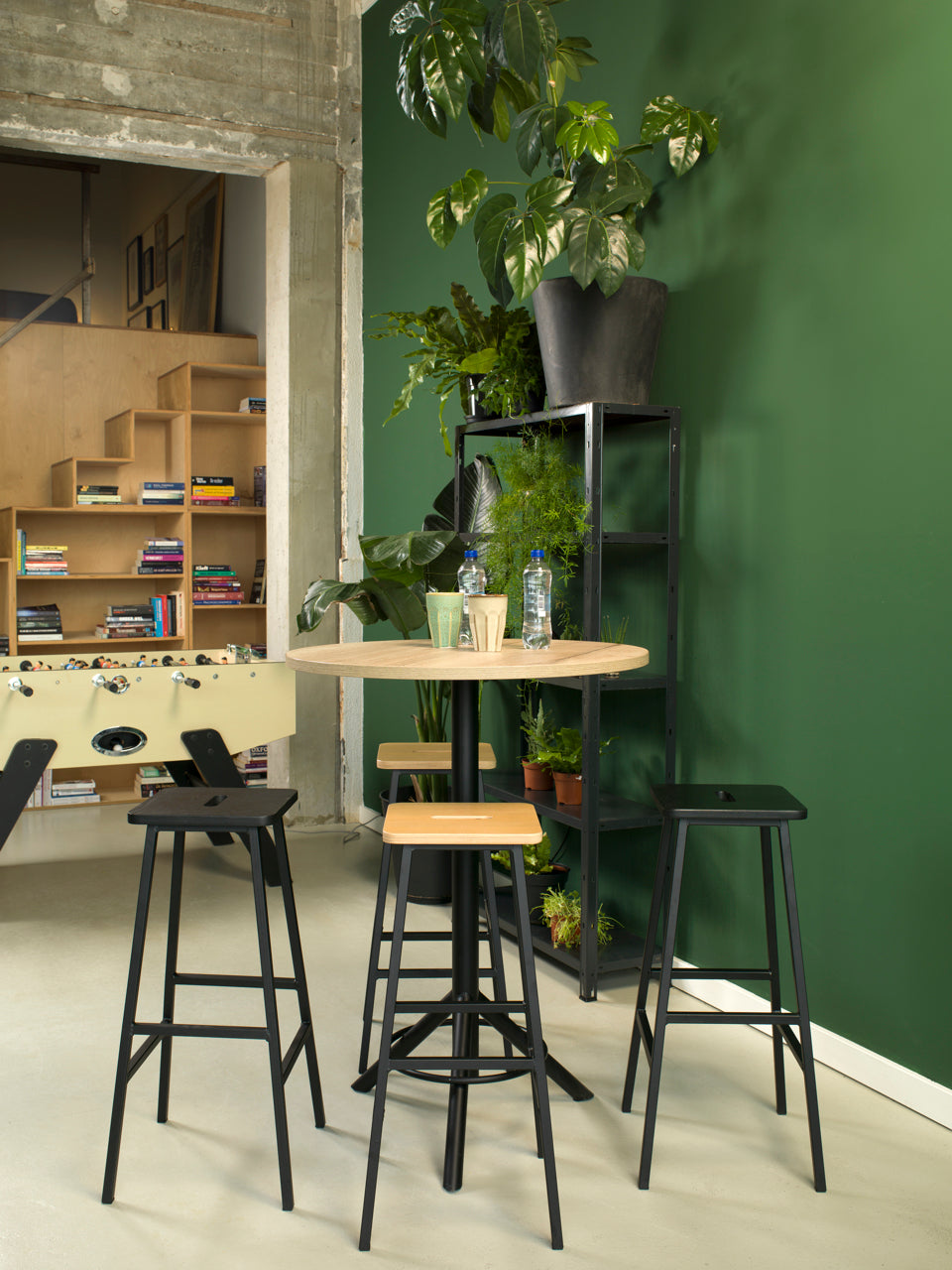 Kruk P-6 hout zwart eiken
