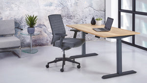 Elektrisch zit-sta bureau Ora 160x80 cm Basic 1 motor, in een kantoor
